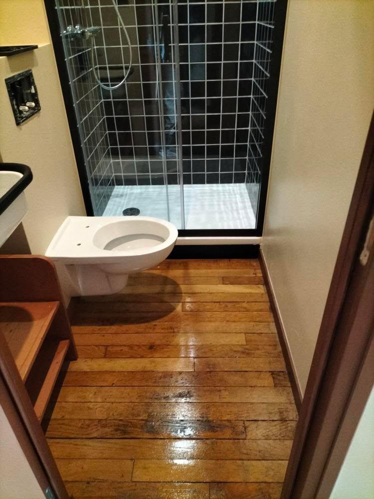 Salle d'eau et douche nettoyées — Appartement, Paris, réalisation Clarté Nettoyage Propre